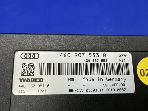 Audi Air Suspension Control Module 4G0907553B image 4