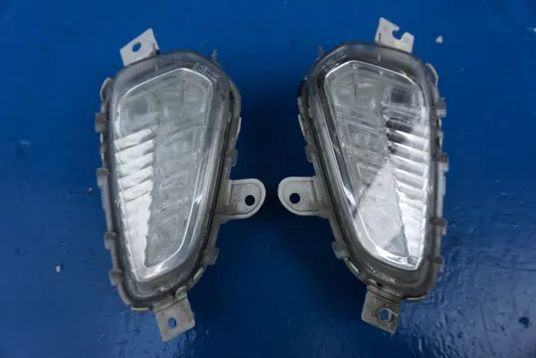 Volvo V40 CC halogenstrålkastare OEM 31323115 image 2