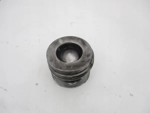Pistón BMW OE para motor diésel 1.5D B37 image 2