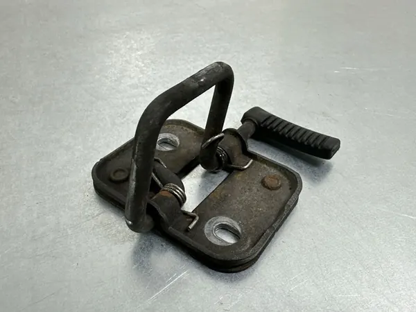 HAK RYGIEL MASKI VW PASSAT B8 image 3