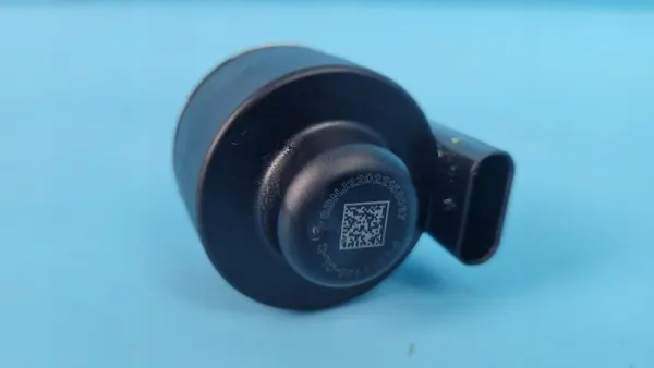 Tesla Model 3 21r Elektroventil OEM 1501100-CL-C image 2