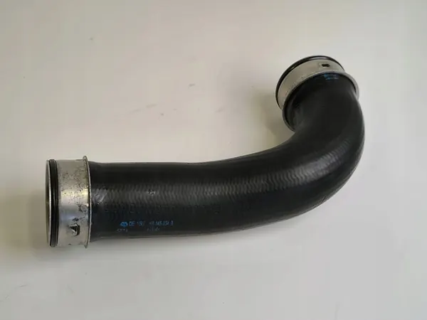 Volkswagen Golf SportWagen 2004 Intercooler-Schlauch image 3