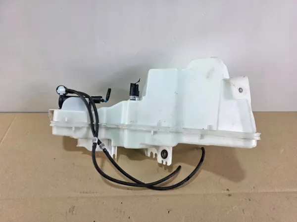 Volvo XC60 II Lift OEM 32328197 spolarbehållare image 2