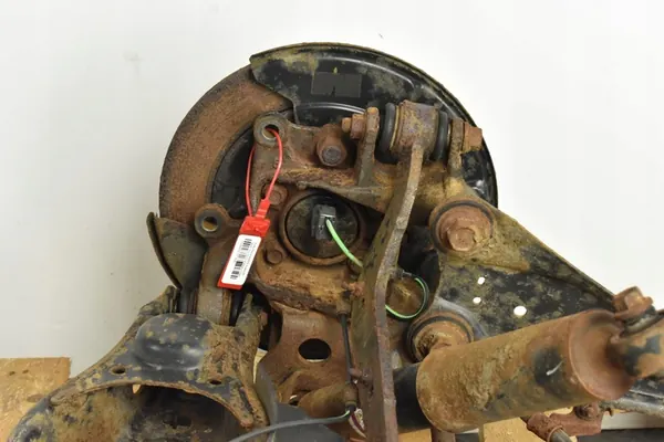 Mozzo posteriore sinistro Toyota RAV4 IV XA40 48790-42020 image 3