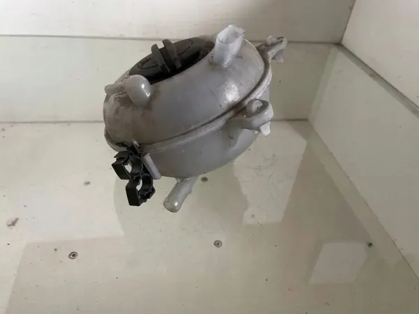 Réservoir d'expansion OEM 5Q0121407F pour Seat Ateca image 4