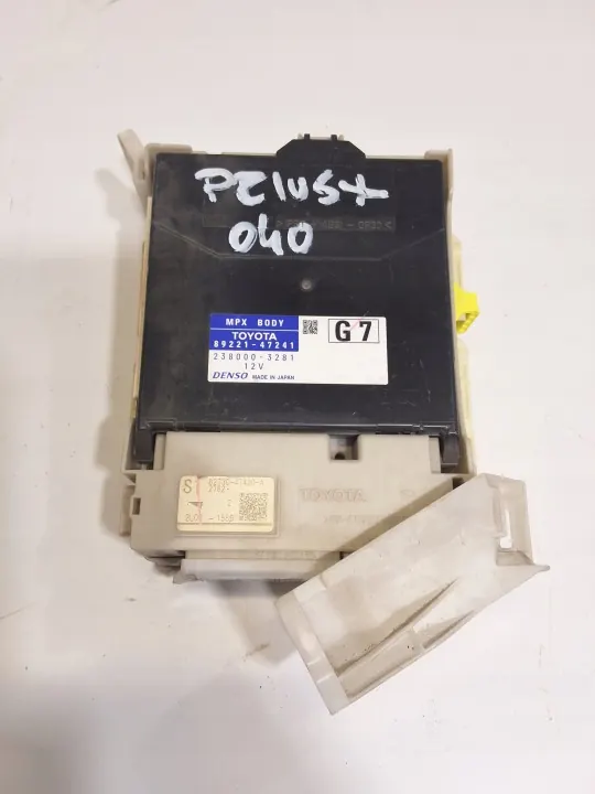 Module ECU Toyota Prius Plus OEM 89221-47241 image 2