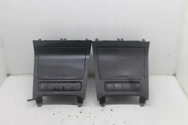 Aschenbecher-Fach OEM 5K0857961 - Gebrauchtes VW Teil image 2