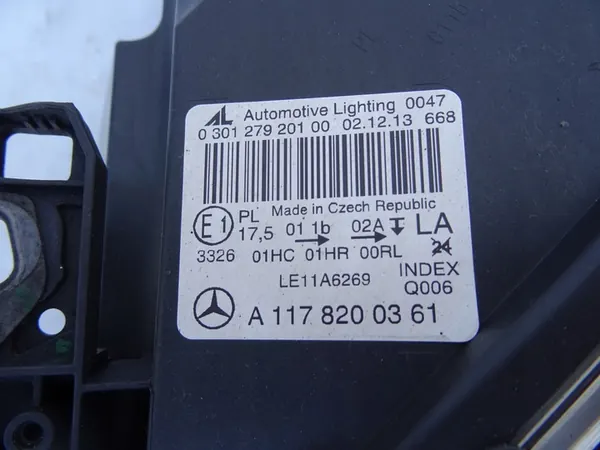 MERCEDES CLA W117 Linker Koplamp A1178200361 image 8