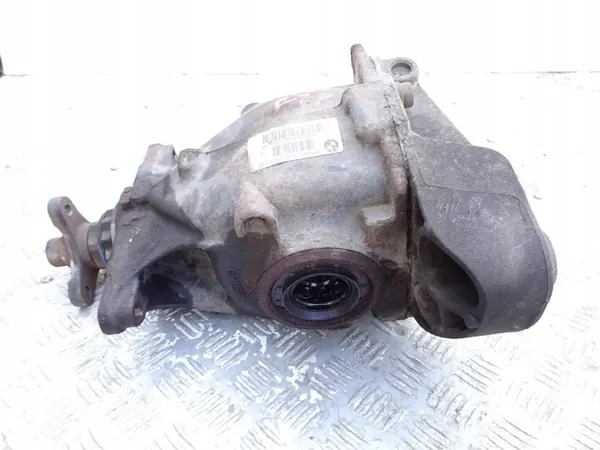 BMW 1er F20 F21 1.6D Heckdiff 7605587 image 2