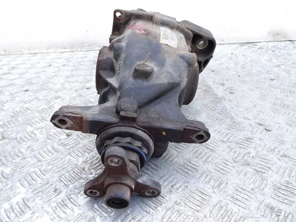 BMW 1er F20 F21 1.6D Heckdiff 7605587 image 3