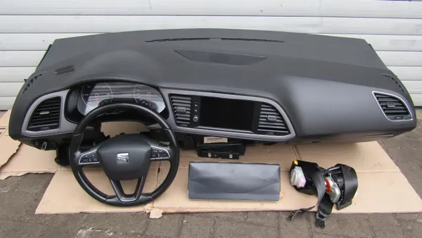 SEAT LEON 3 LIFT dashboard console OEM compleet image 2