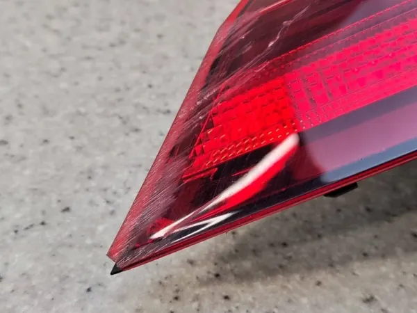 Farol Traseiro Esquerdo no Para-lama VW Tiguan II 5NA AOP45774 image 4