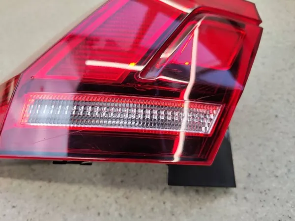Farol Traseiro Esquerdo no Para-lama VW Tiguan II 5NA AOP45774 image 5