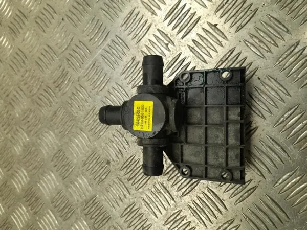 Tesla vattenpump OEM 1064225-00-C för MODEL X 2016 image 2