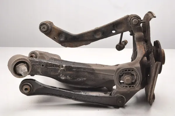 VOLVO V90 CC D5 Mozzo Posteriore Sinistro 31387216 image 3