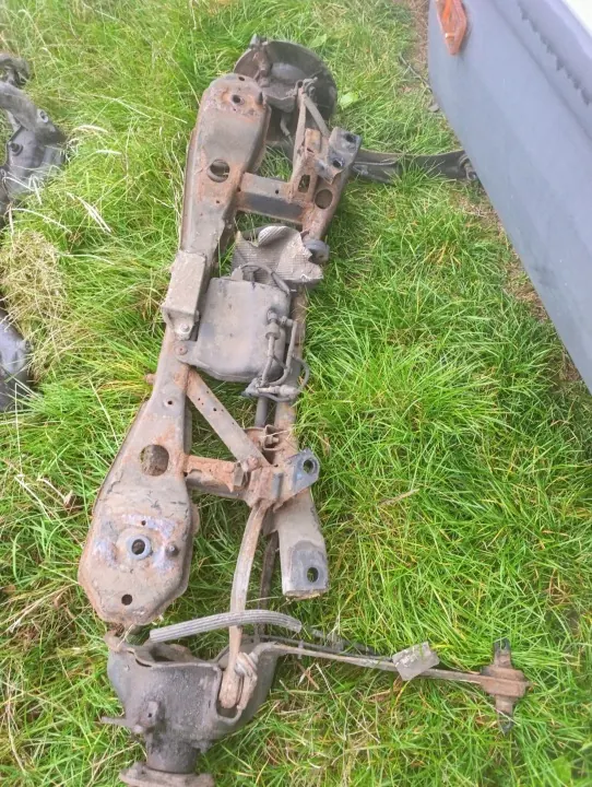 Bakaxelbalk OEM BELKA ZAWIESZENIA TYŁ VOLVO V50 image 2