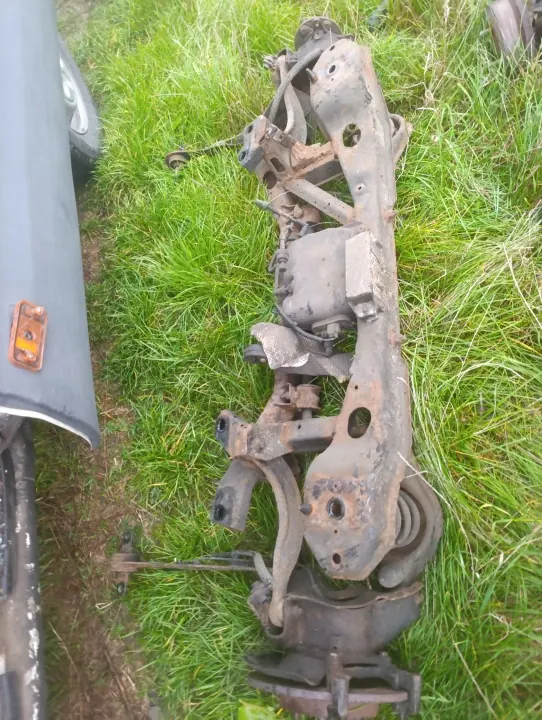 Bakaxelbalk OEM BELKA ZAWIESZENIA TYŁ VOLVO V50 image 10