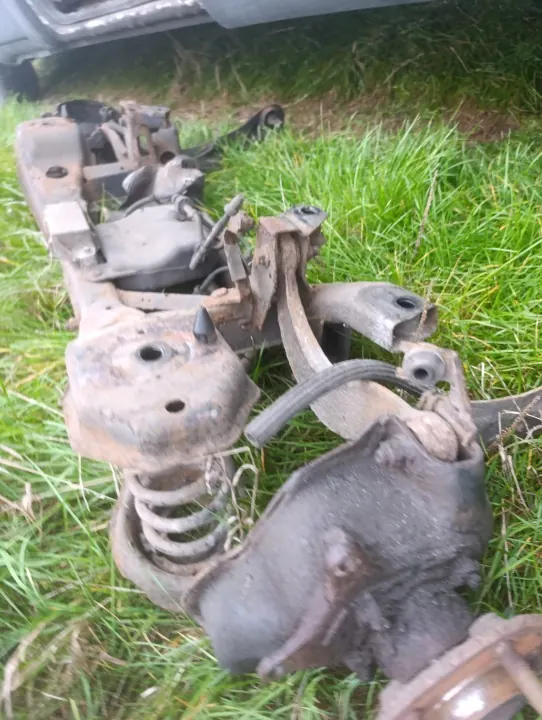 Bakaxelbalk OEM BELKA ZAWIESZENIA TYŁ VOLVO V50 image 4