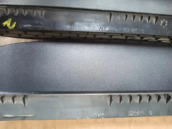 Dodge Jäähdyttimenritilä OEM 68184348 Challenger Hellcat SRT image 6