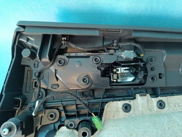 OEM 5NA867211S Vänster Bakre Dörrklädsel VW Tiguan image 7