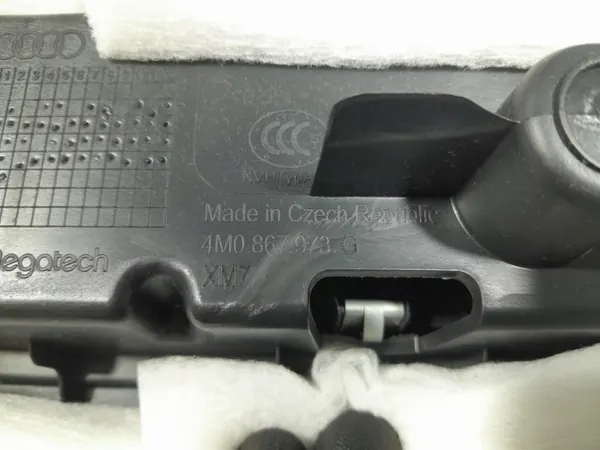 Audi Q7 II Kofferraumabdeckung OEM 4M0867973G - Gebraucht image 8