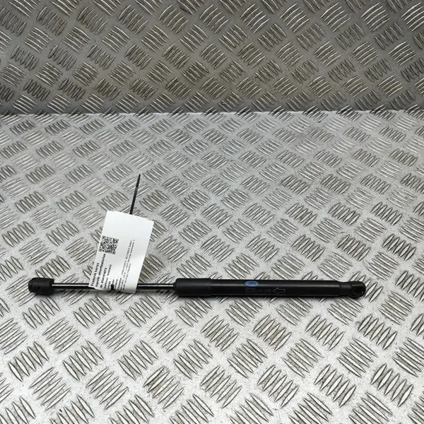 Land Rover Defender L663 Linker motorkapsteun 2024 OEM L8B2-16C826-AC image 2