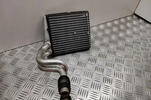 Verwarmingsradiator VW CADDY III FURGON 1K0819031A image 3