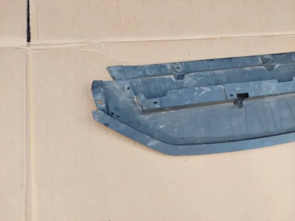Skoda Kodiaq framstötskåpa underdel OEM 565807611 image 3