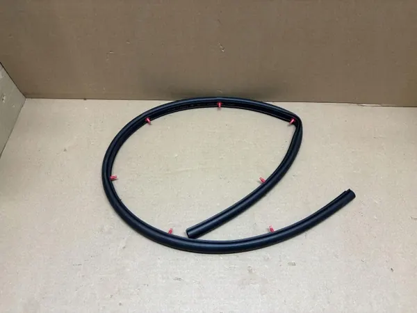 Junta do capô Toyota Yaris P21 OEM 53383K0010 image 2