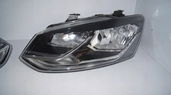 Farol dianteiro esquerdo VW Polo V 6C1941005 image 4