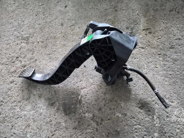 Koppelingspedaalpomp OEM 10987655 voor MG ZS 1.0 T-GDI image 3