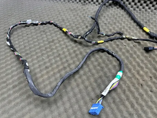 Faisceau de câblage plafond Tesla Model 3 OEM 2067970-02-A image 4