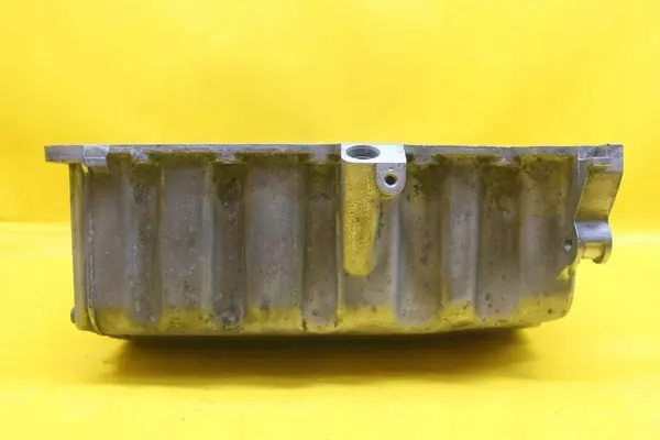 Oljetank Skoda Fabia I Audi Seat VW 1.4 TDI BNV 045103603D image 5