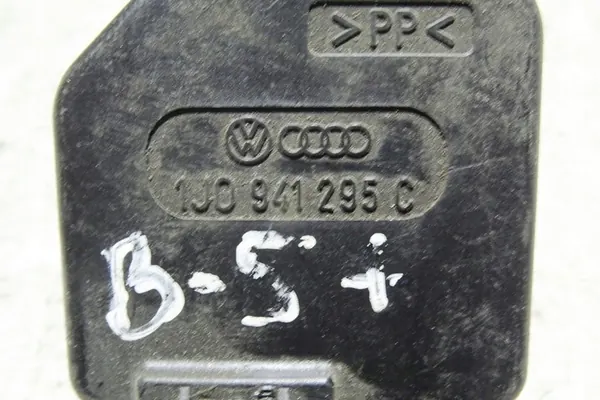 VW PASSAT B5 Niveau Einstellmotor 1.9L Diesel image 3