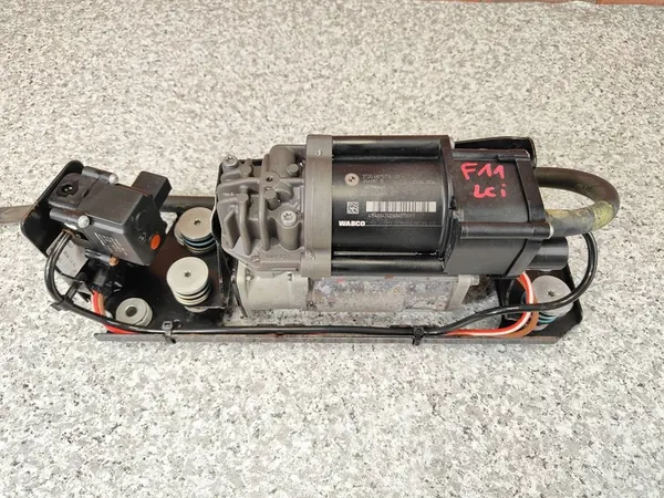 NIVO Rear Air Suspension Compressor BMW F07 F11 6875176 image 2