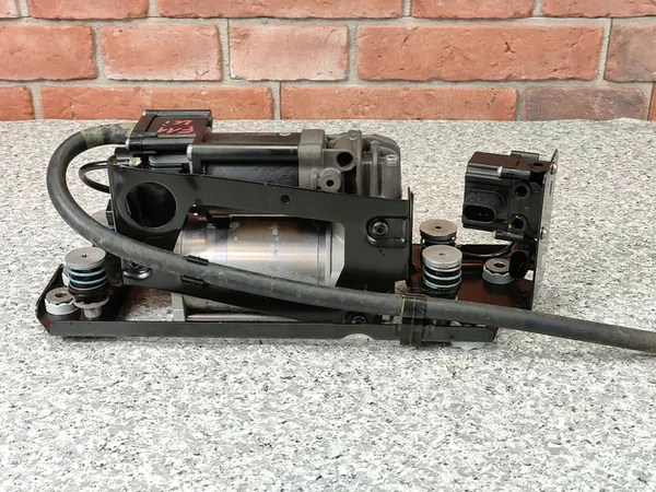 NIVO Rear Air Suspension Compressor BMW F07 F11 6875176 image 7