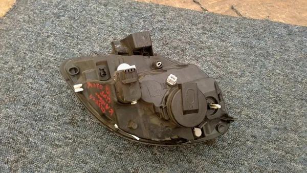 Vasen Etuvalaisin Renault Kangoo Lift Musta image 2