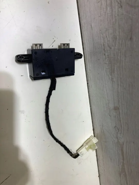 MG ZS 2023 USB-aansluiting OEM PWS5031 - Gebruikt image 2