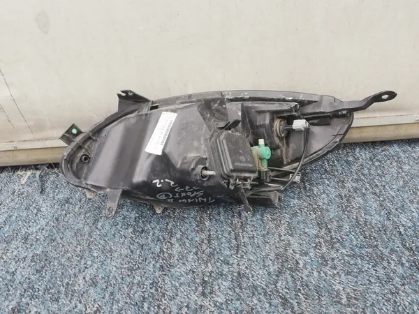 RENAULT TWINGO 07- oikea lamppu HELLA 260103107R image 3