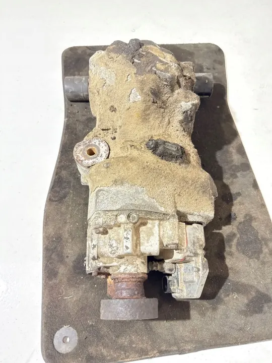 Volvo XC70 Achterdifferentieel OEM P8653553 image 2