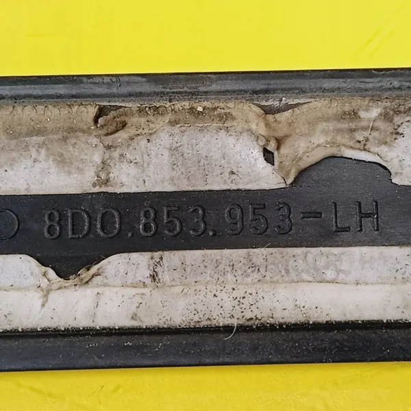 Audi A4 B5 Front Left Door Trim 8D0853953 image 6