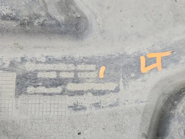 Plastic Onderbodbescherming Mercedes W176 A2466840300 image 3