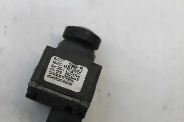 Land Rover Kamera OEM BJ32-19H422-AB - Käytetty image 4