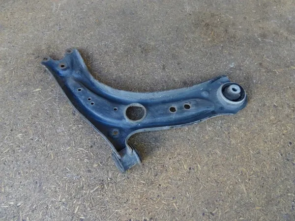 AUDI A3 8V GOLF VII LEON III Braccio Oscillante Sinistro 5Q0407151R image 2