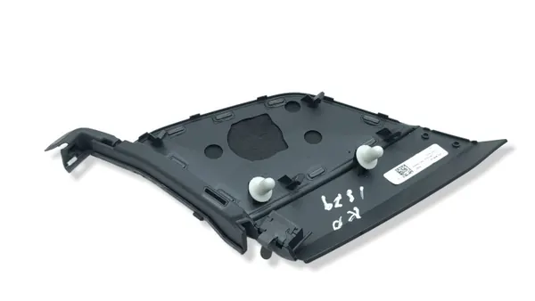 Porsche Taycan 9J1 2021 Lautsprecherabdeckung OEM 9J1868147 image 4