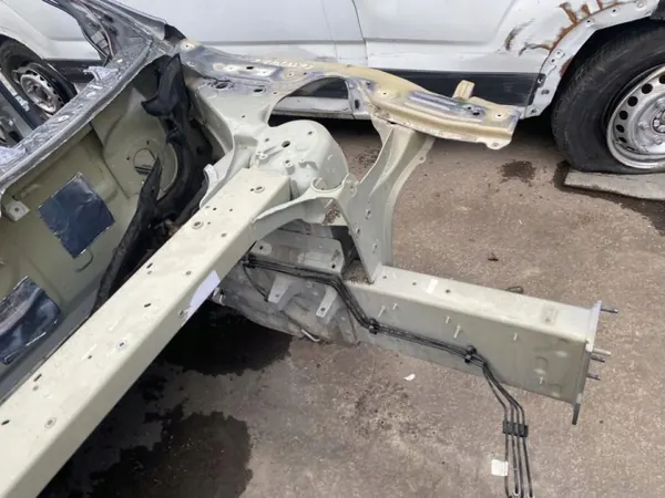Tesla Model S 2017 Vorderer linker Kotflügel OEM 265740 image 3