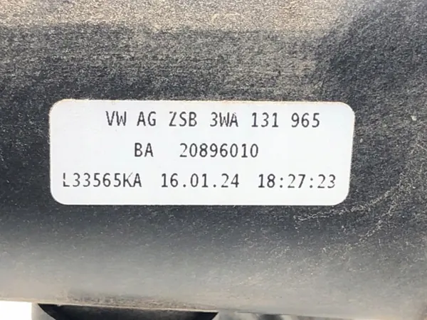 OEM 3WA131965 AdBlue-täyttöputki - Käytetty image 3