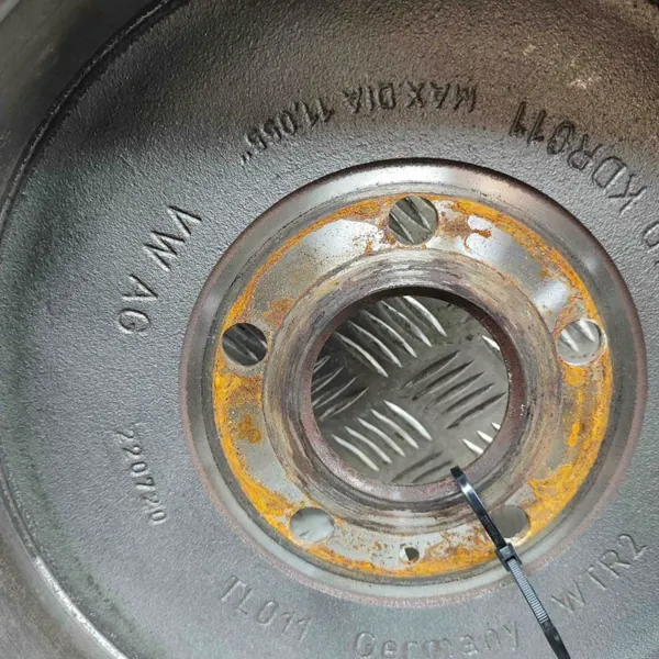 Tambor de freno trasero derecho OEM 1EA609617D VW ID.3 image 6