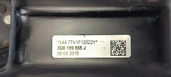 Vaihteiston tuki 3Q0199555J Volkswagen Passat B8 R-Line image 5