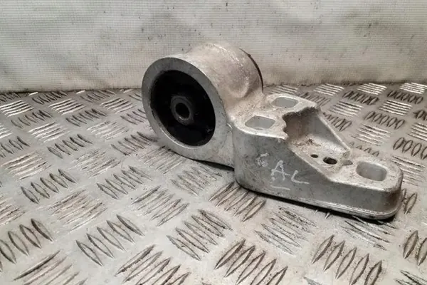 Fjädringsdelar VW PASSAT VARIANT B5 4B0501521D image 3